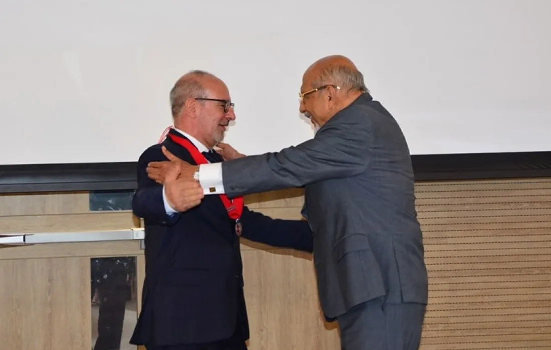 Luis Felipe Gómez, S.J., condecorado con la Cruz de Caballero de la Universidad Autónoma de Occidente Luis Felipe Gómez, S.J., condecorado con la Cruz de Caballero de la Universidad Autónoma de Occidente