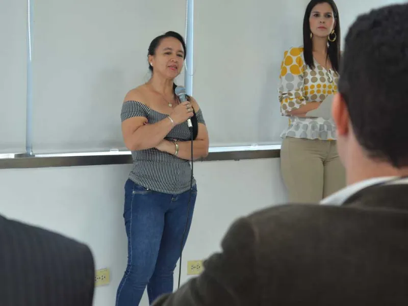 La Facultad de Ciencias Económicas y Administrativas lanzó el nuevo Consultorio Empresarial como apuesta institucional La Facultad de Ciencias Económicas y Administrativas lanzó el nuevo Consultorio Empresarial como apuesta institucional