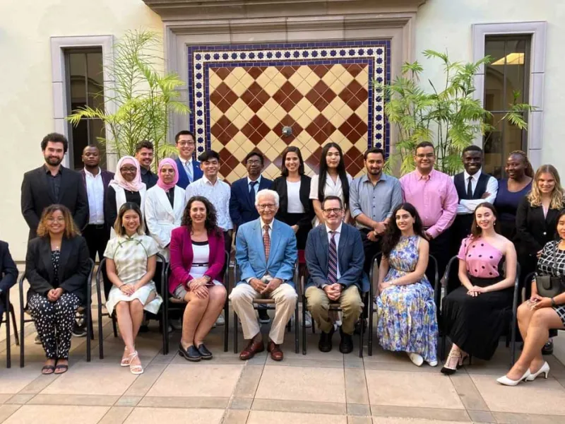 Un abogado y psicólogo javeriano es el tercer colombiano en participar en el Fellowship del Instituto Hansen de Liderazgo Un abogado y psicólogo javeriano es el tercer colombiano en participar en el Fellowship del Instituto Hansen de Liderazgo