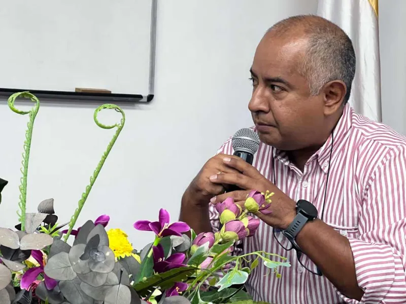 “Si no cambiamos la manera de hacer las cosas nos vamos a quedar cada vez menos desarrollados”, César Ferrari, Superintendente Financiero de Colombia “Si no cambiamos la manera de hacer las cosas nos vamos a quedar cada vez menos desarrollados”, César Ferrari, Superintendente Financiero de Colombia