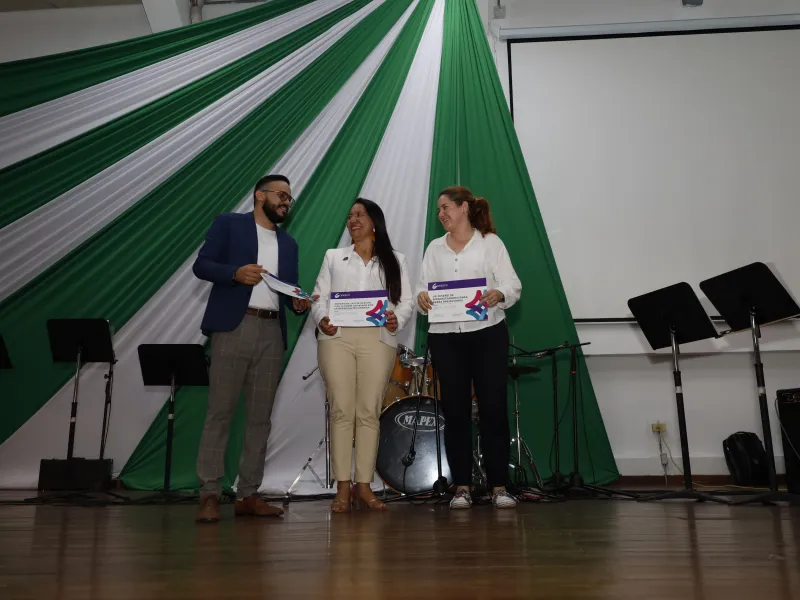 Profesora Sofía Henao recibe el Premio a la Innovación Universitaria 2023 Profesora Sofía Henao recibe el Premio a la Innovación Universitaria 2023