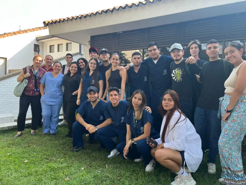 Visita inicial de estudiantes